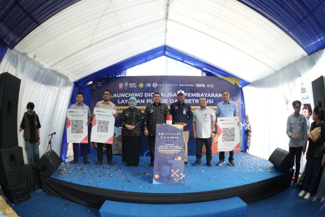 Belanja di Pasar, Bayar Terminal dan PDAM Makassar Kini Bisa Lewat QRIS