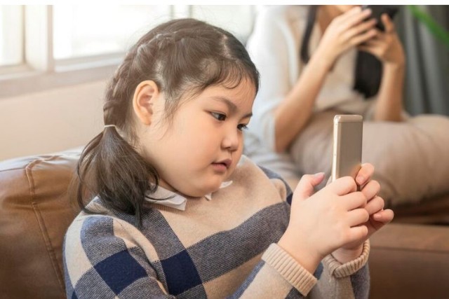 Pemerintah Batasi Akses Medsos untuk Anak, Enam Kementerian Terlibat