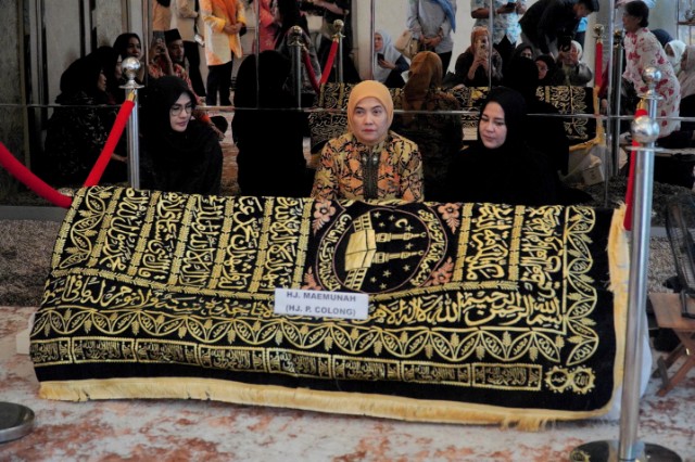 Aliyah Mustika Ilham Melayat ke Rumah Duka Ibunda Wakil Gubernur Sulsel