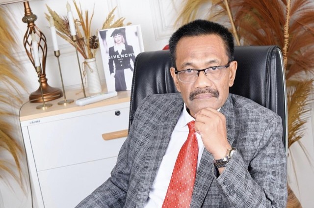 Prof. Sukardi Weda